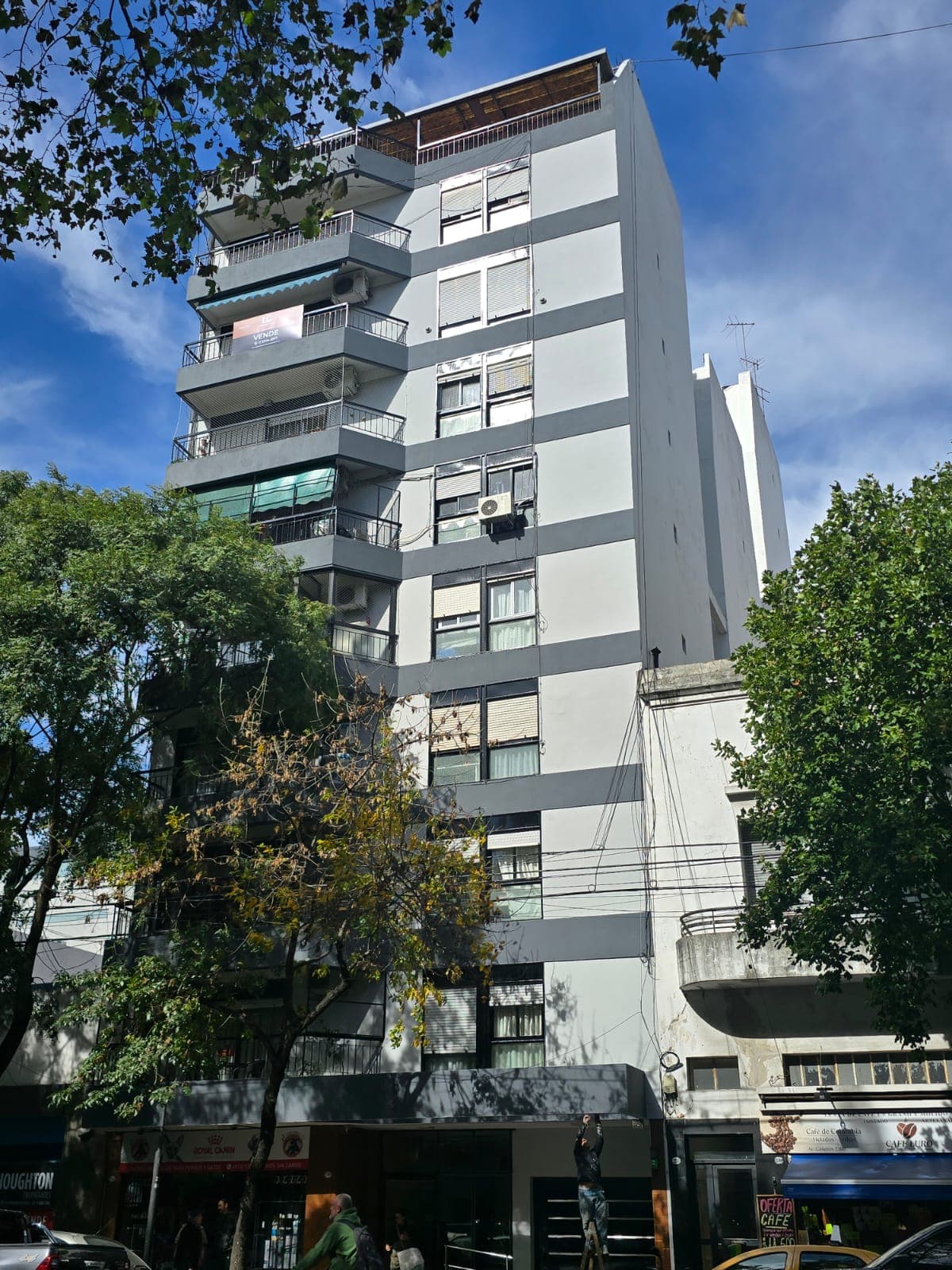 Av. Caseros 2478